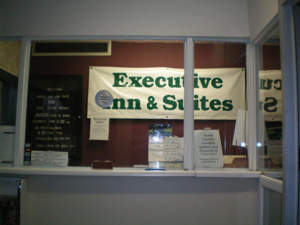 Executive Inn & Suites - Augusta Exteriér fotografie